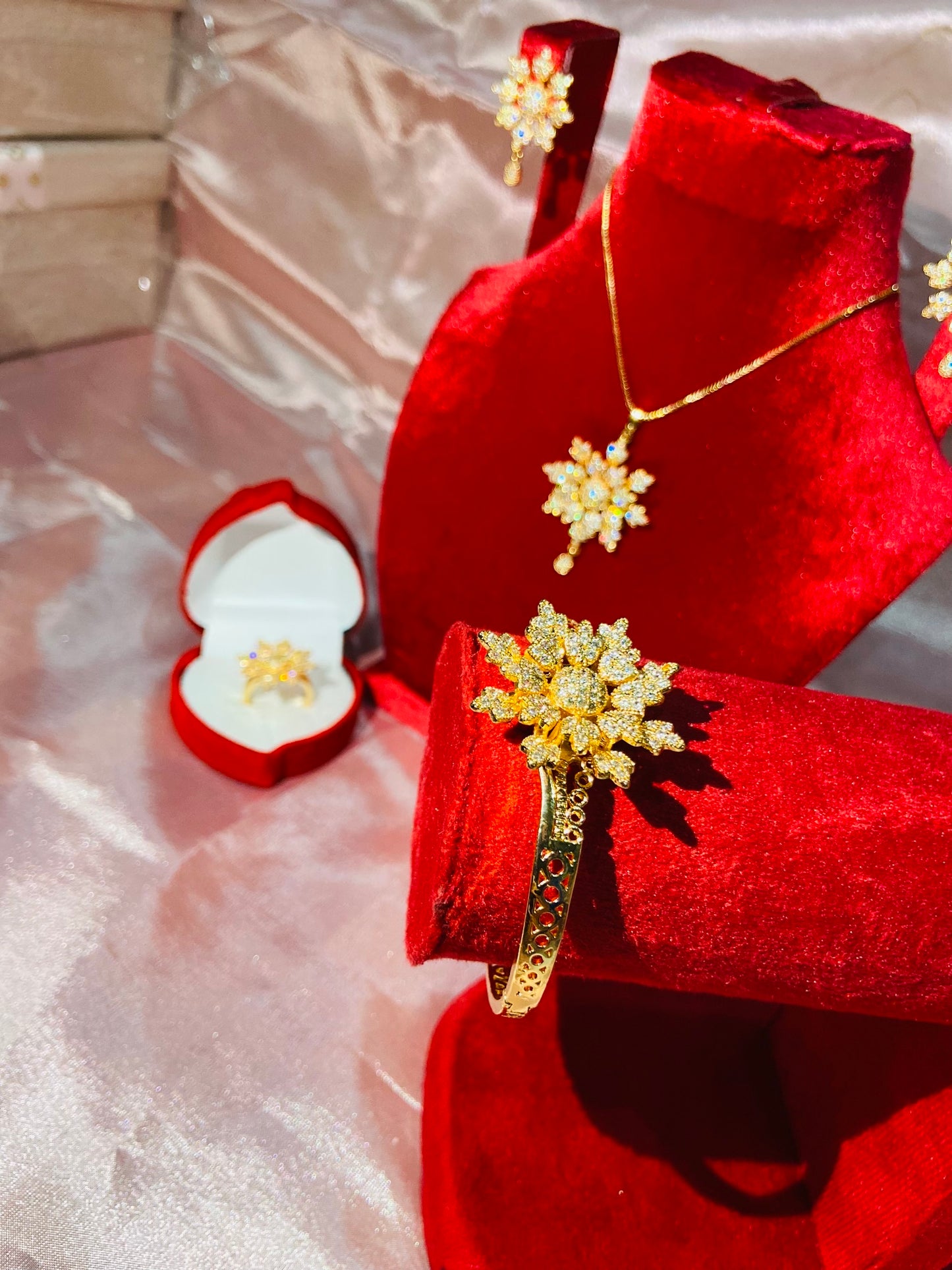 Imported complete Necklace set with ring & bracelet – Tarnish Free - Fairyfixofficial